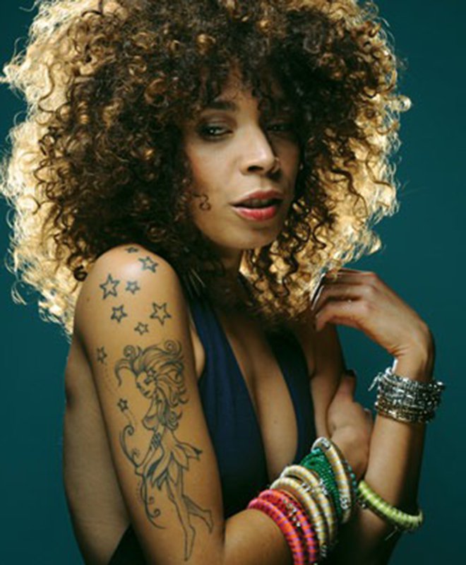 Flavia Coelho (bossa révolutionnaire)