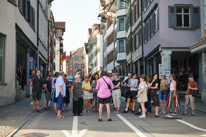 Geführter Rundgang: Jonathan De Maeyer, Mirjam Gallo, Yvonne Lanz