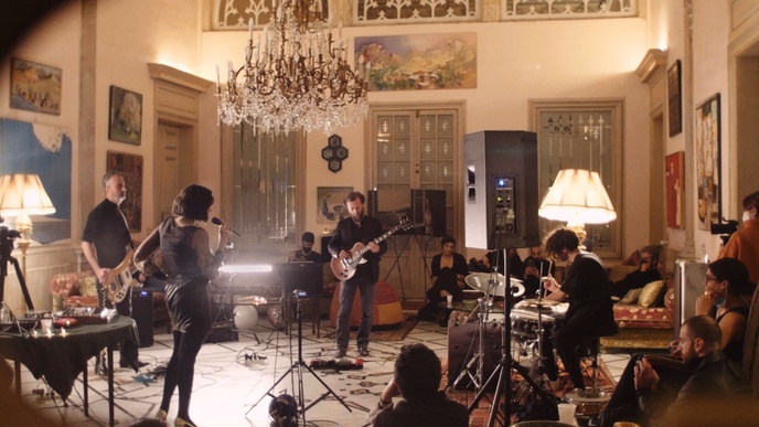 21:15H AYA METWALLI + CALAMITA