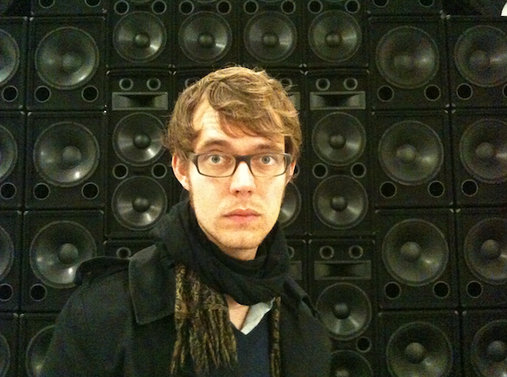 01:00 DJ KG