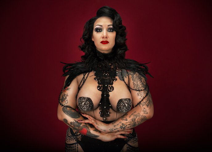 Ava Dentelle - CH - Performeuse