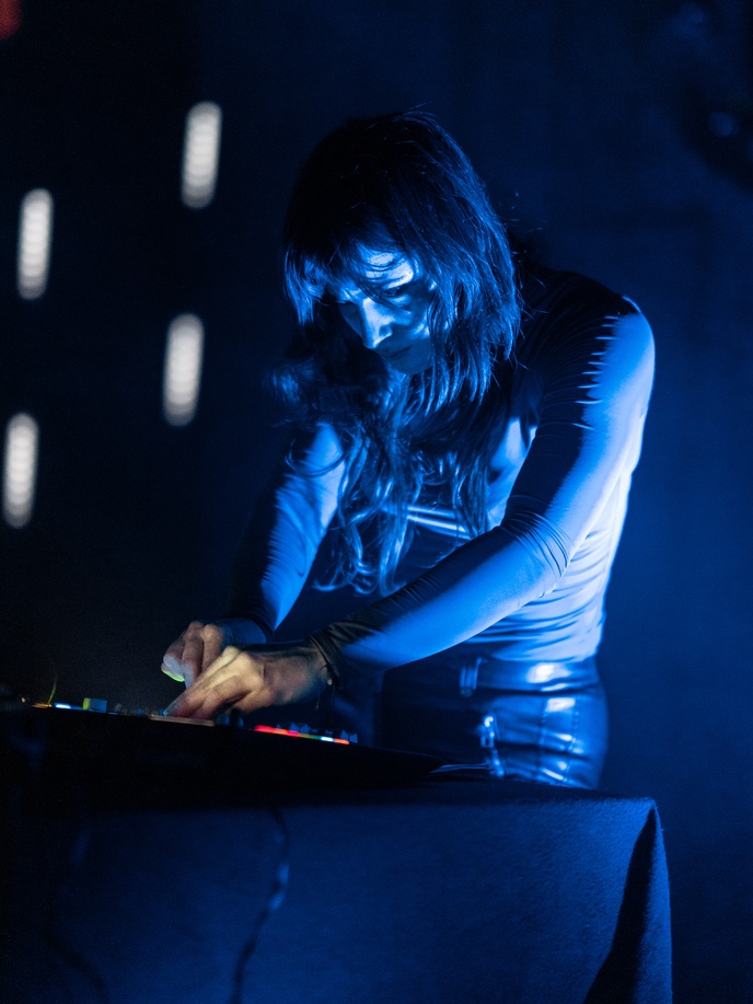 ALY-X (19.00 – 19:30)