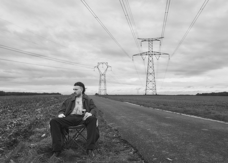 The Doug (FR) + Whisper (FR)