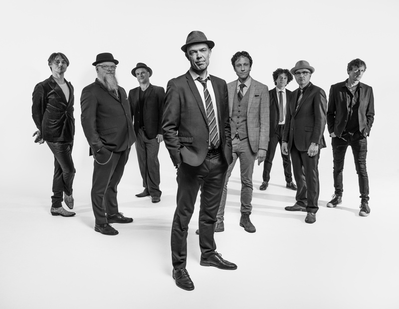 Thorbjørn Risager & The Black Tornado (DK)
