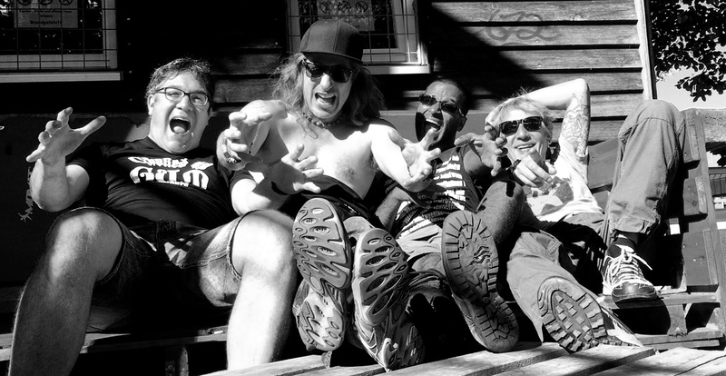 Punk-Night: The Milfs & Choked by Gum