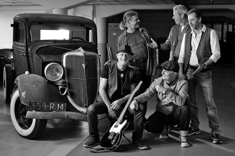 Midnight Screamers (CH) & Purple Lights (CH)