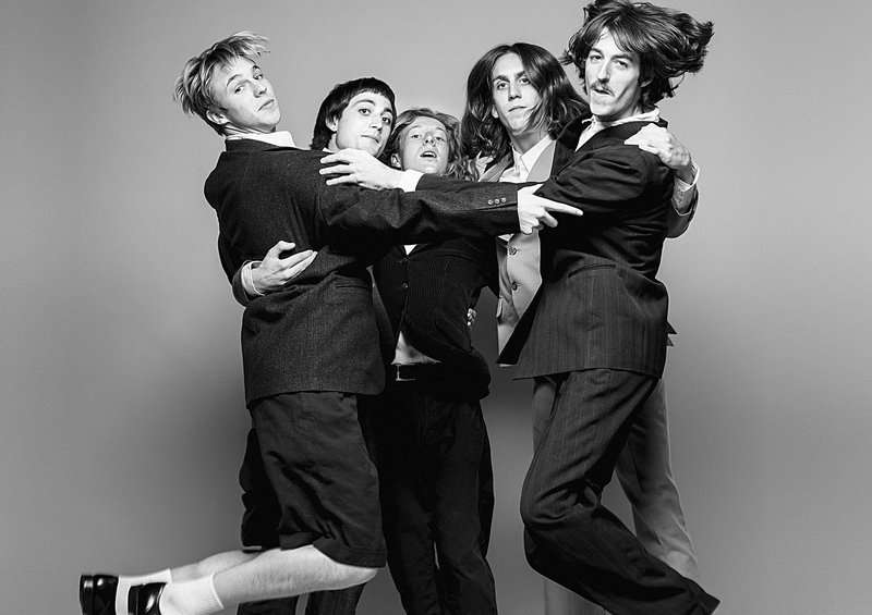 PARCELS (AU)