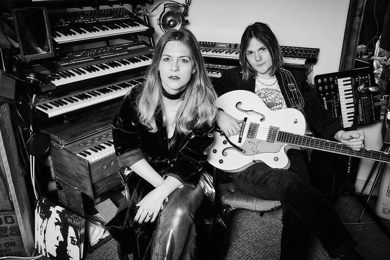 IDA MAE  [UK / Thunder Above You Tour] + Coal Black Horses [CH]