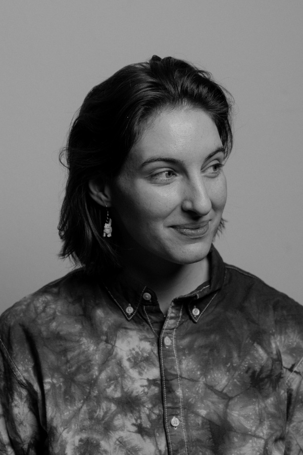 ANNA ROSENWASSER - Lesung «Rosa Buch. Queere Texte von Herzen»
