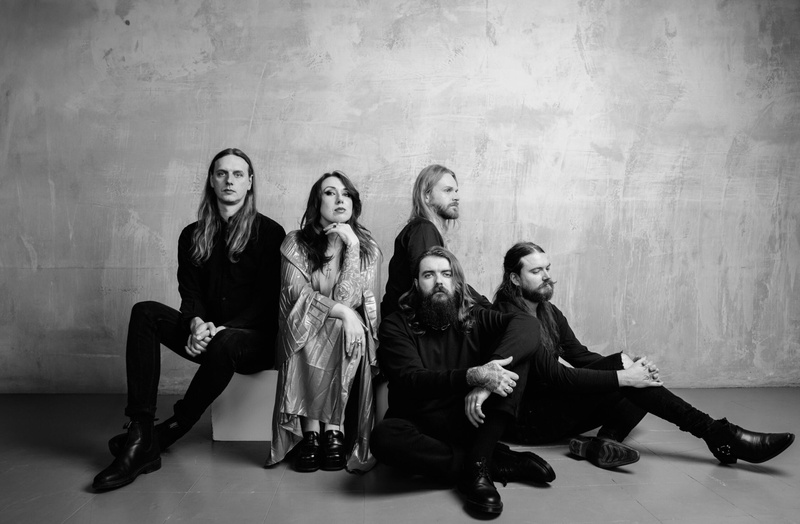 TSS (FR) + EMPLOYED TO SERVE (UK) + XOXO (CH)