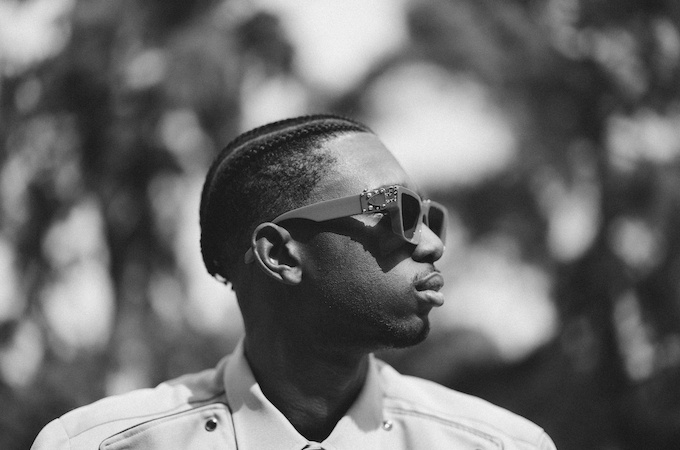 JULIUS RODRIGUEZ (US)