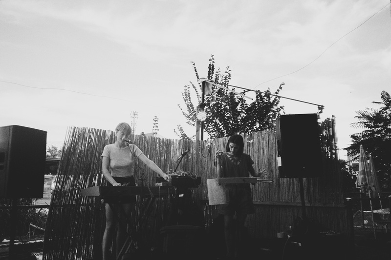 JUNEE + OSILASI