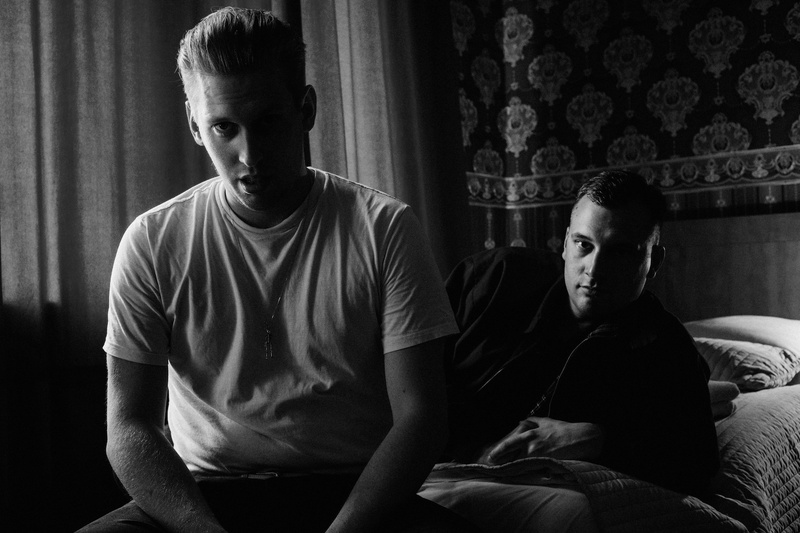 ZUGEZOGEN MASKULIN (DE) / JUNO BOYS (CH)