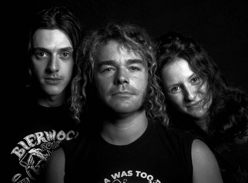 Godzilla Was Too Drunk To Destroy Tokyo (IT) // Crache (FR)