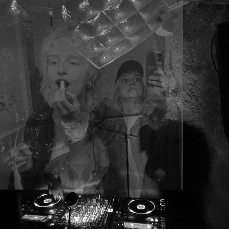 MOLKE - QUEER PARTY DER MILCHJUGEND
