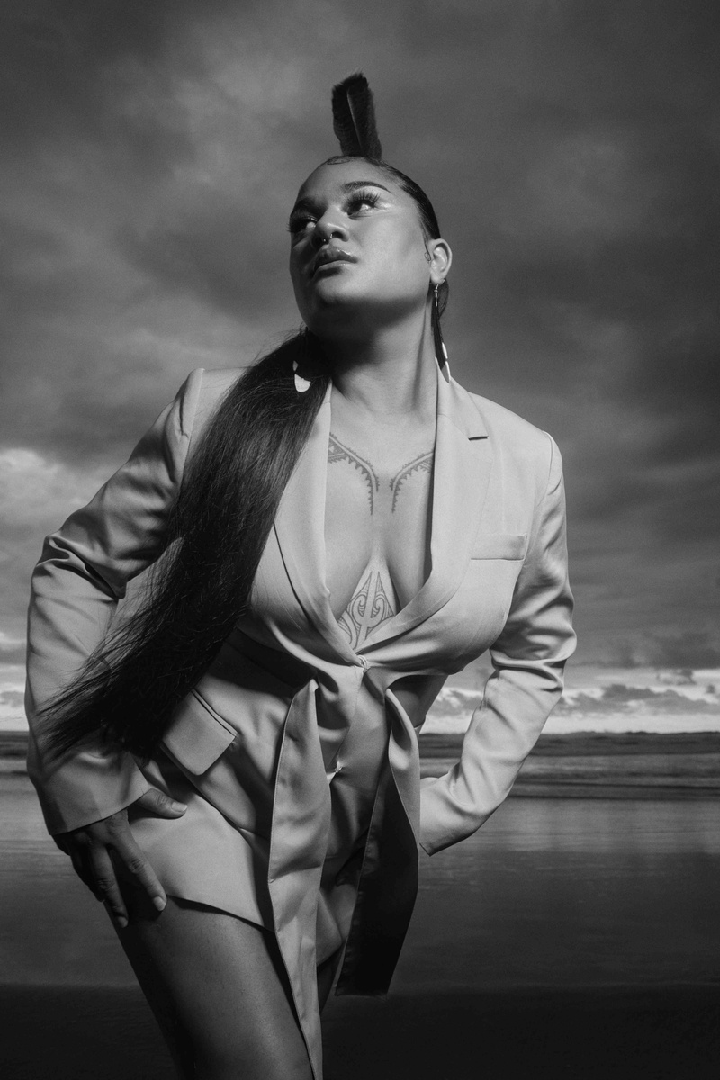 Lady Shaka, Esengo, Naomi Nacht