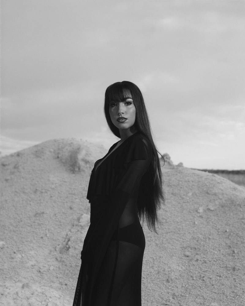 MARIA JOSÉ LLERGO (ES) + SUPPORT