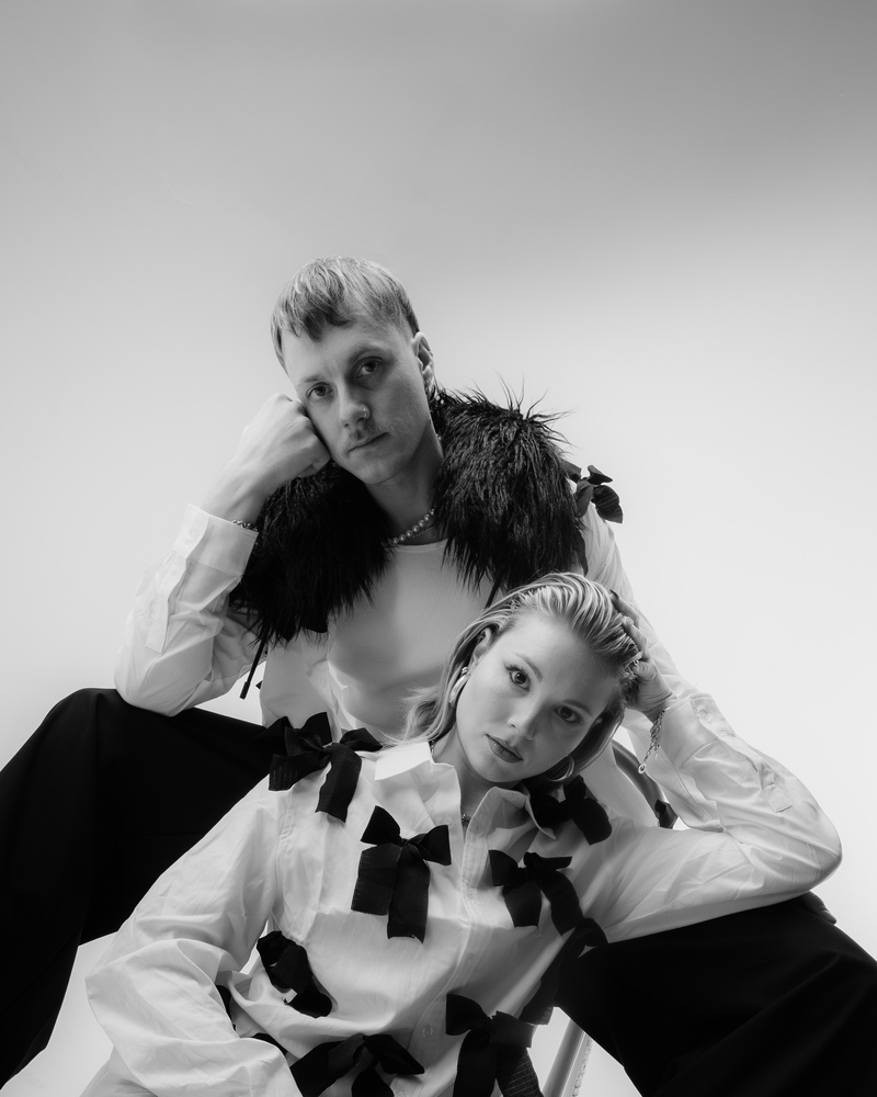 Tête à Tête: Justin Tinderdate t2t Elotrance, Dasha t2t speedmaus, Ninguno t2t AM1RA