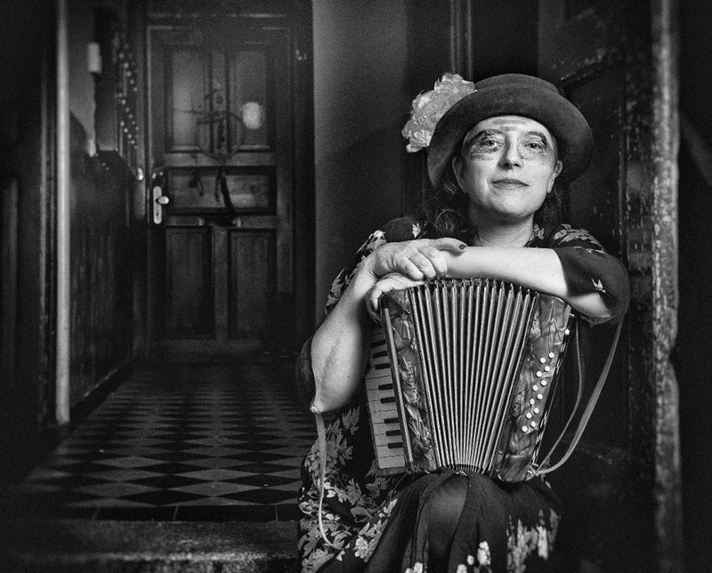 Erika Stucky - Stucky sings the blues