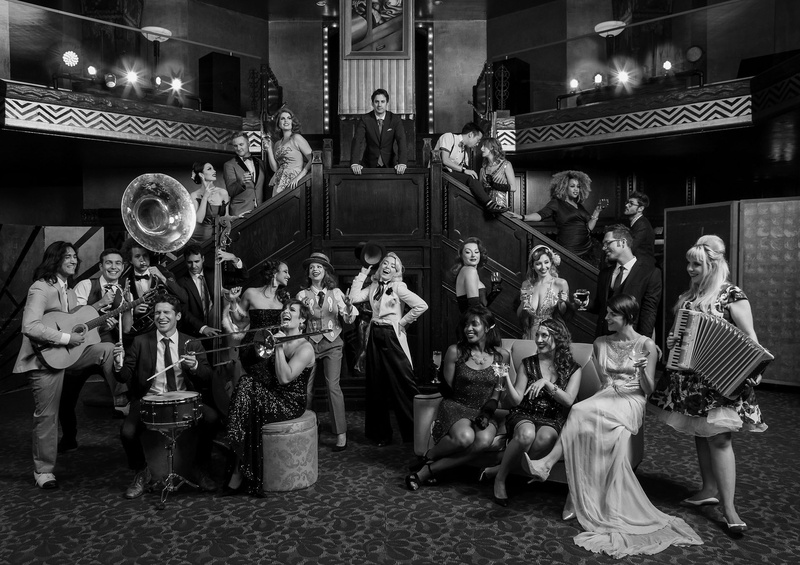 SCOTT BRADLEE'S POSTMODERN JUKEBOX (US)