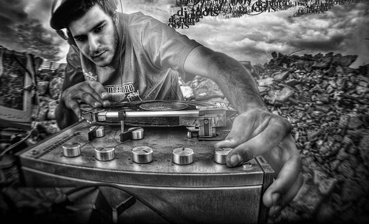DJ TOOTS & GUEST