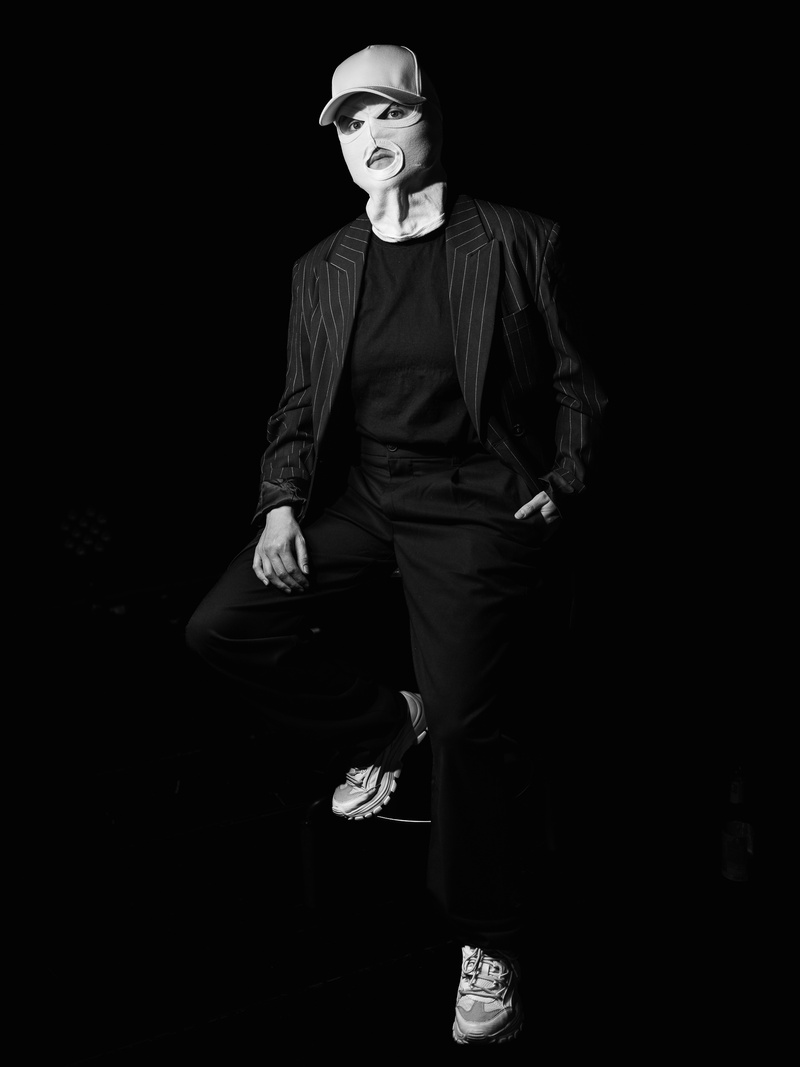 Gaslicht. Performance von Jessica Jurassica (CH)