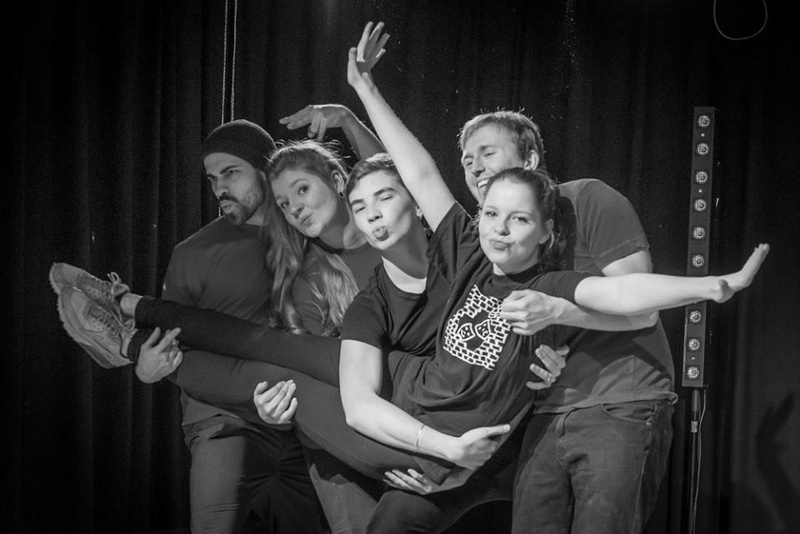 Die Freischwimmer vs. Impro-Leck-TuElle (Theatersport )