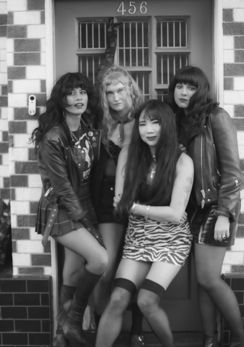 L.A. witch (US) + Galsh (CH)