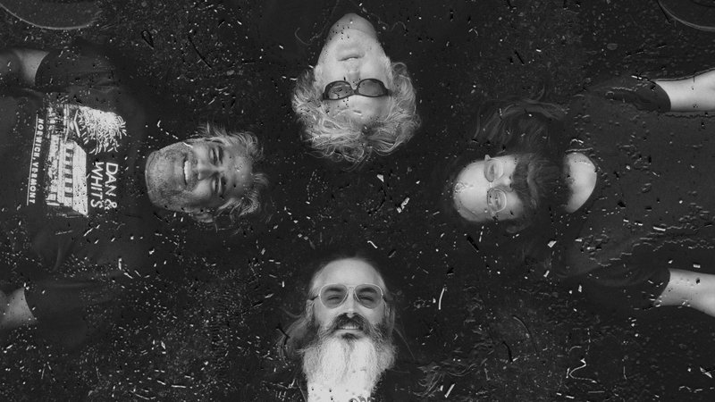 Wooden Shjips (US) + Support: Davv (CH)