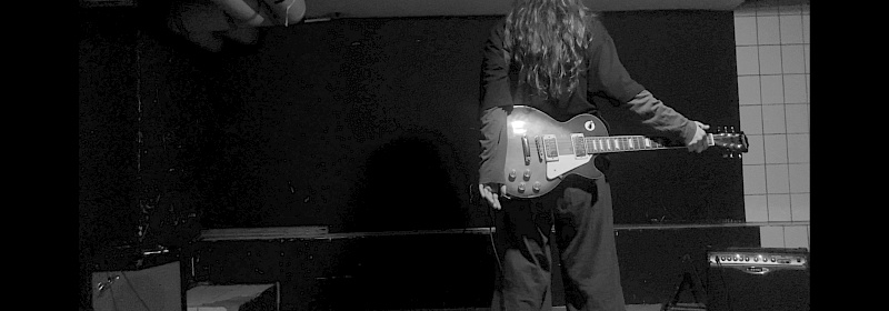 Kenda Hmeidan & Sebastian Nübling. Ein Text von Etel Adnan: To be in a Time of War