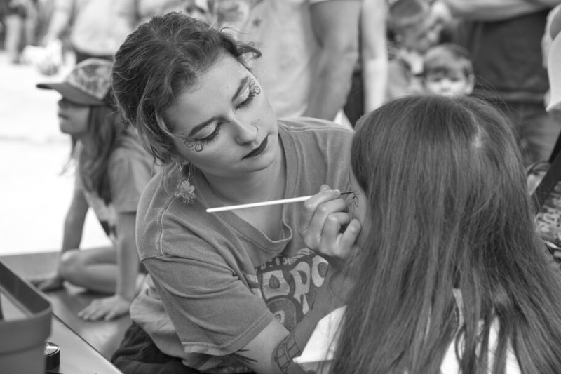 Gratiskonzert: Kinderprogramm mit dem Kindertheater Lampefieber & Hilfsscheriff Tom (CH)