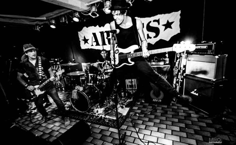 Season end im Schüxenhaus! Mit Argies & Mus Flat