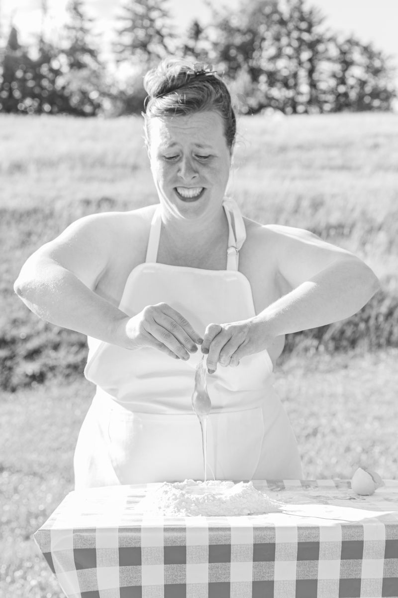 J’AI FAIM D’AMOUR MAIS JE PENSE QUE CA VA ÊTRE PLUS SIMPLE DE ME FAIRE DES PÂTES │Charlotte Riondel / Collectif Faune de Flèches