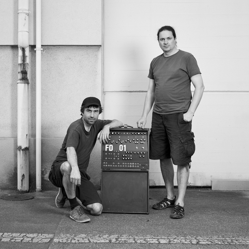 Obertonstruktur der Kaulquappe + La Duchesse + Savage Dub