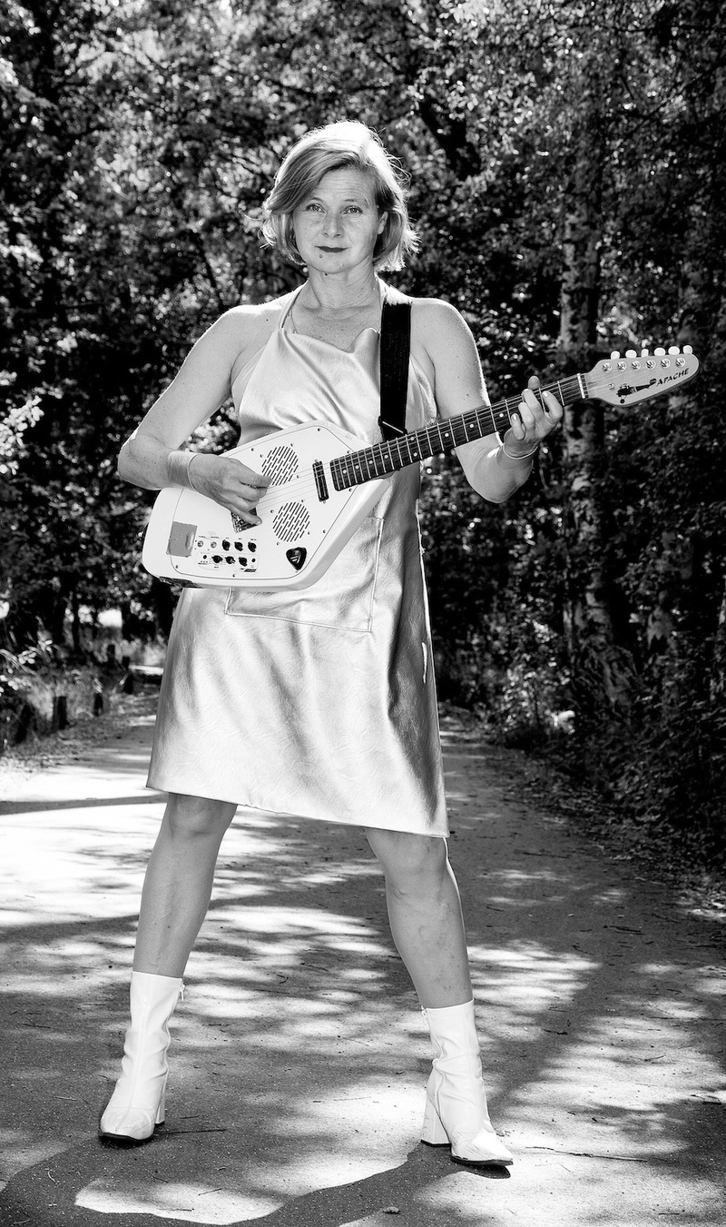 Bernadette La Hengst & eggs and tiaras